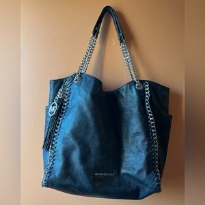 Michael Kors black leather purse w/ keychain